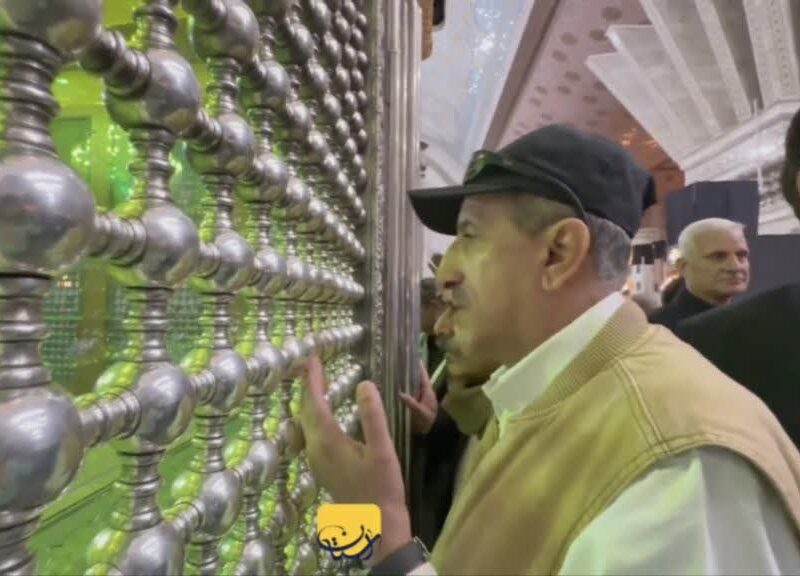 ادای احترام هیئت یمنی به مقام شامخ امام خمینی(س)/ فیلم را ببینید