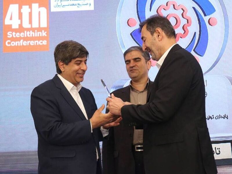 *تندیس تابآوری ملی به مدیرعامل گروه فولاد مبارکه اهدا شد*