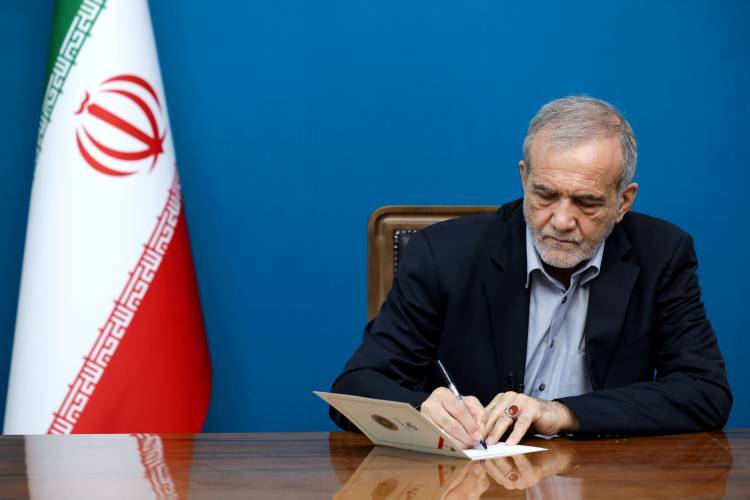 قدردانی پزشکیان از دولت و ملت عراق: تشییع باشکوه رهبر شهید در حافظه تاریخی ایران ماندگار می‌ماند